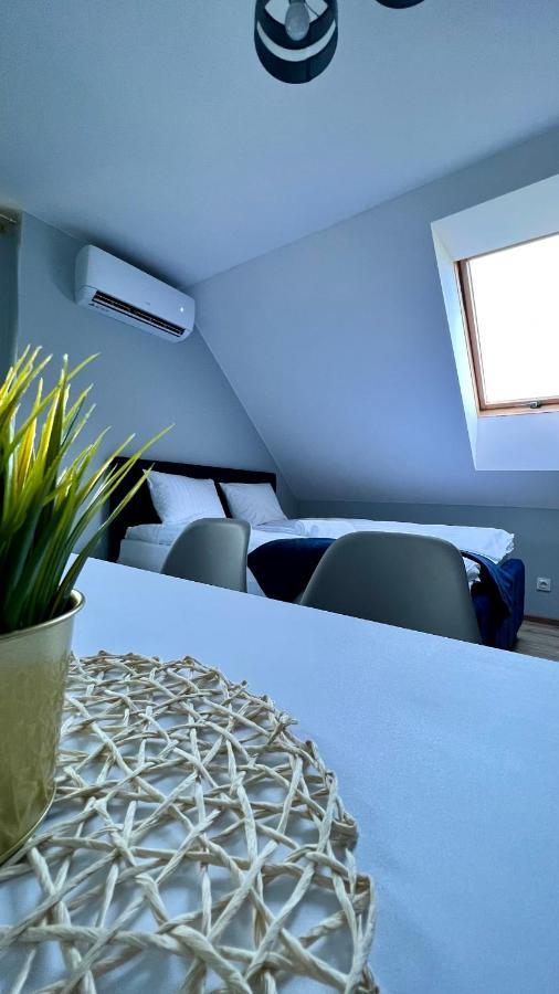 Las Aparthotel W Dolinie Stawow Zator By Housine المظهر الخارجي الصورة